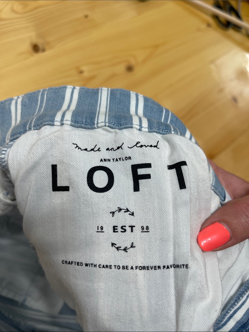 LOFT Modern Skinny Crop Blue and White Vertical Striped Pants 31 / 12 - Picture 6 of 15